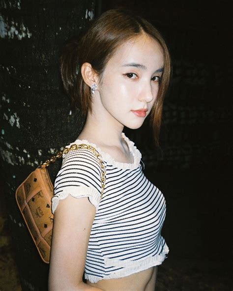 yoshi rinrada instagram.